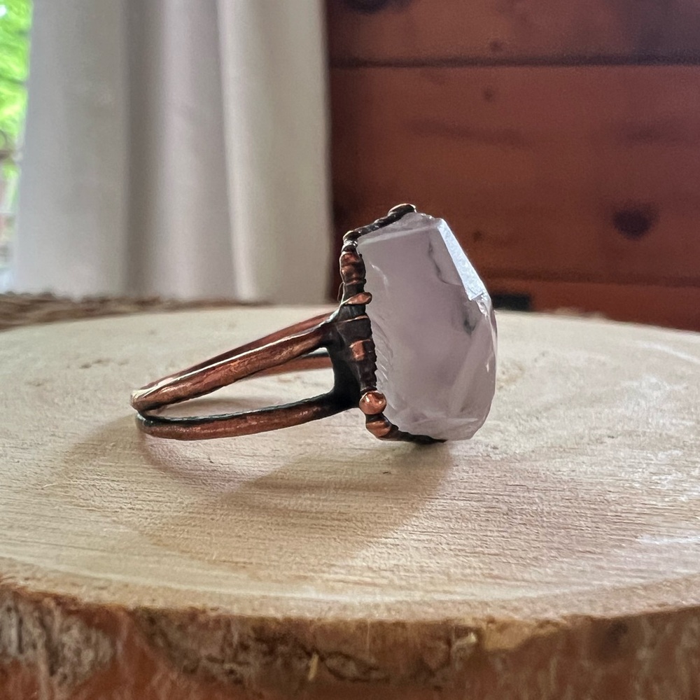 🎁 Milky Quartz and Copper Ring